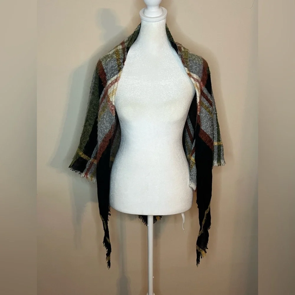 Sonoma Plaid Triangle Blanket Scarf Shawl | Fall Winter Wrap | One Size